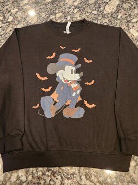 Disney World Mickey Mouse Halloween Sweatshirt Size L Dracula Vtg NWOT